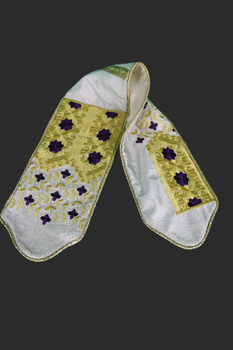 Serviette traditionnelle brodée – Jaune et violet
