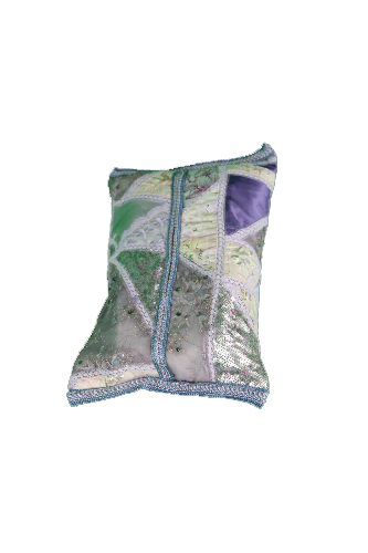 Coussin artisanal en patchwork de soie