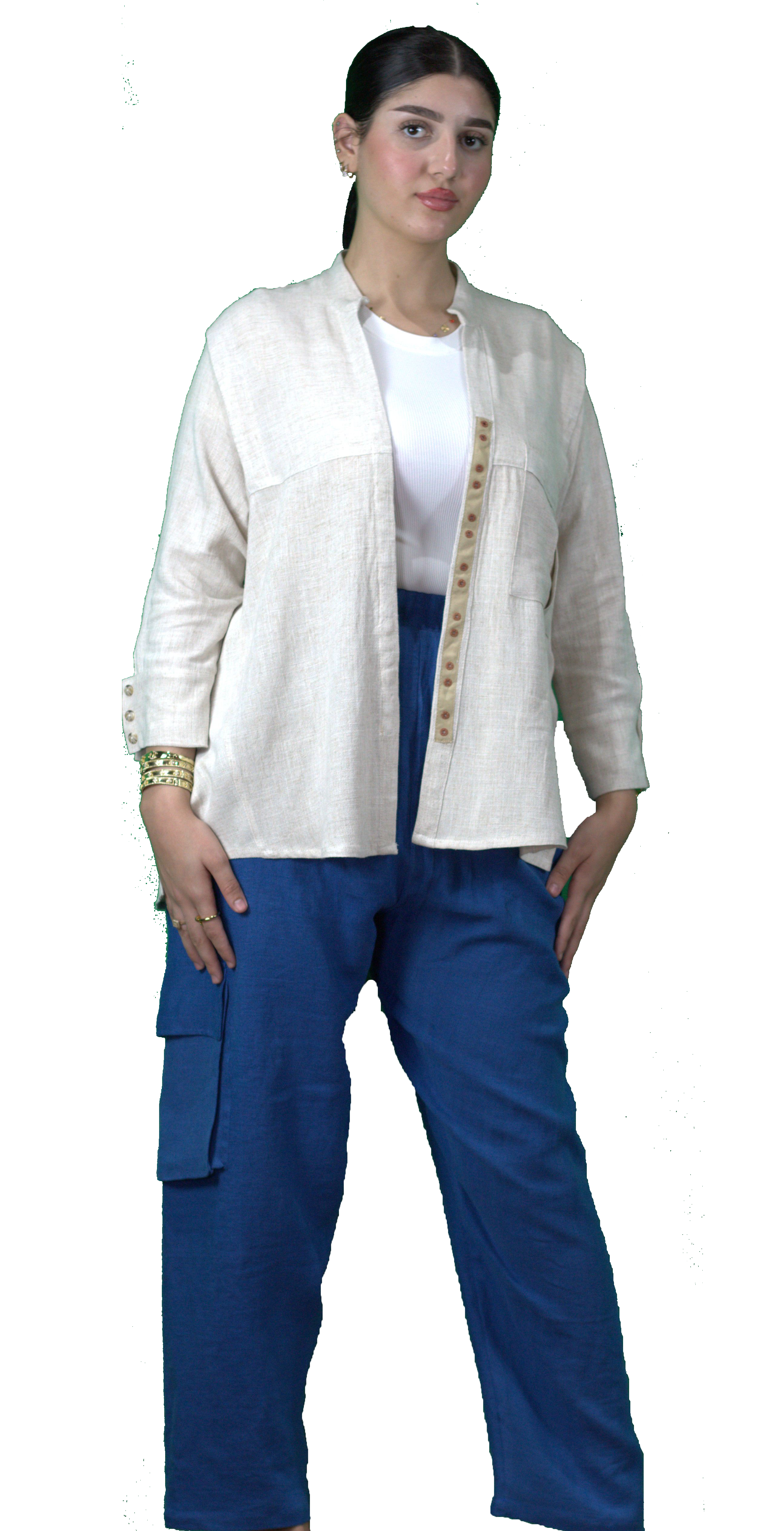 Veste crème et pantalon bleu – Look casual chic