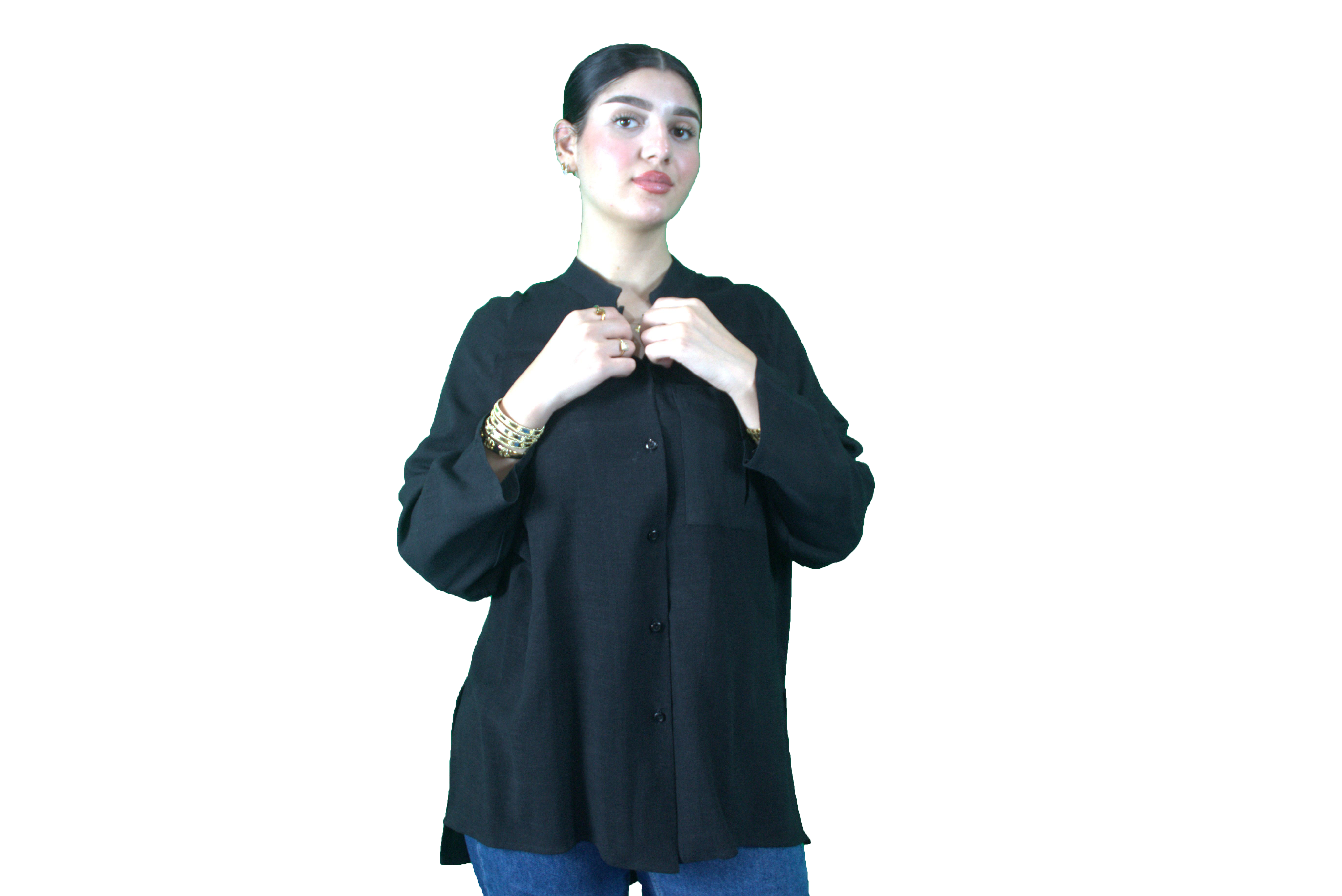 Chemise noire boutonnée – Classique et intemporelle