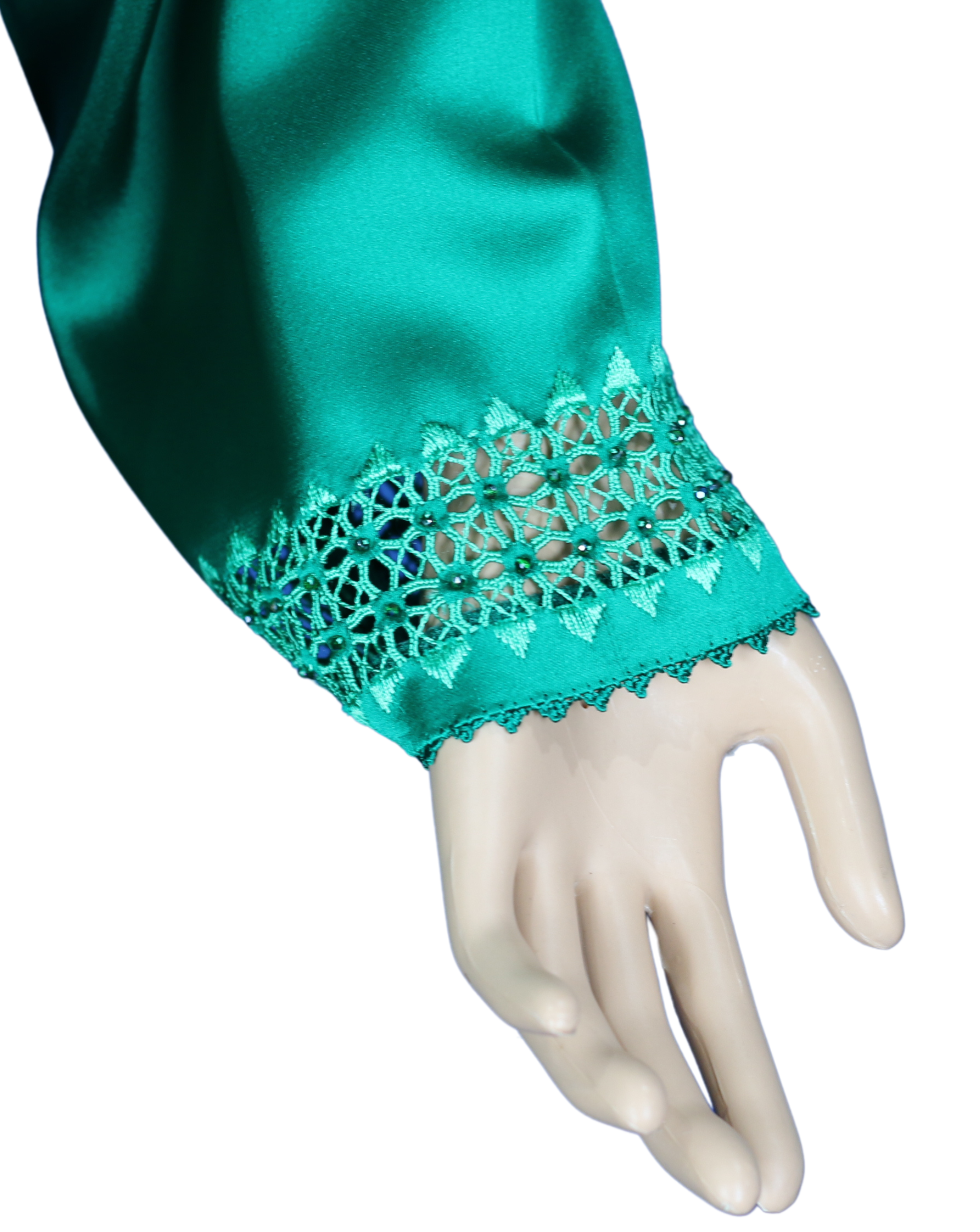 Djellaba satinée verte à broderies scintillantes