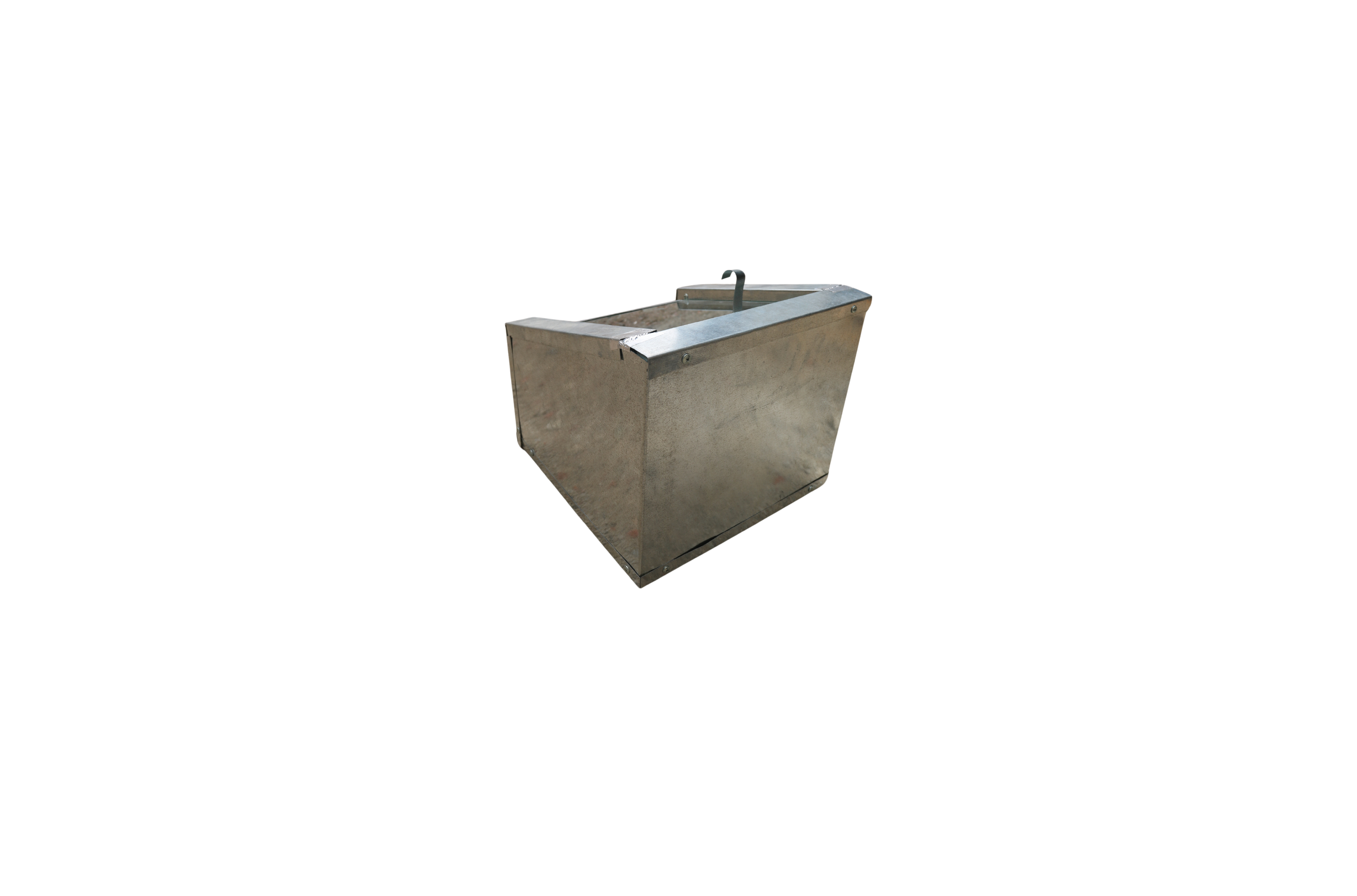 Distributeur d’Aliment Galvanisé – Résistance & Ingéniosité au Service de l’ÉlevageV