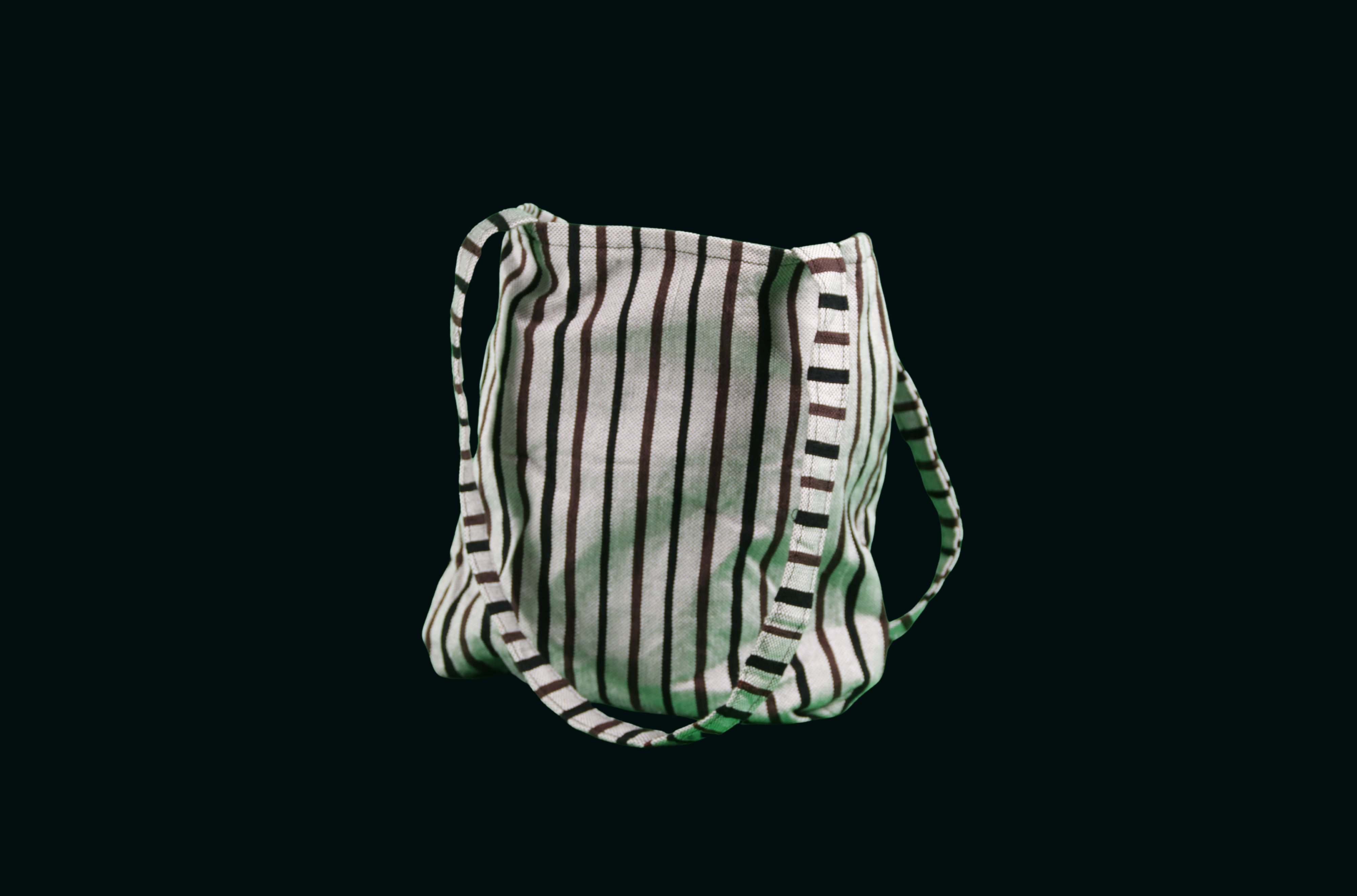 Tote bag rayé noir et blanc – Élégance classique