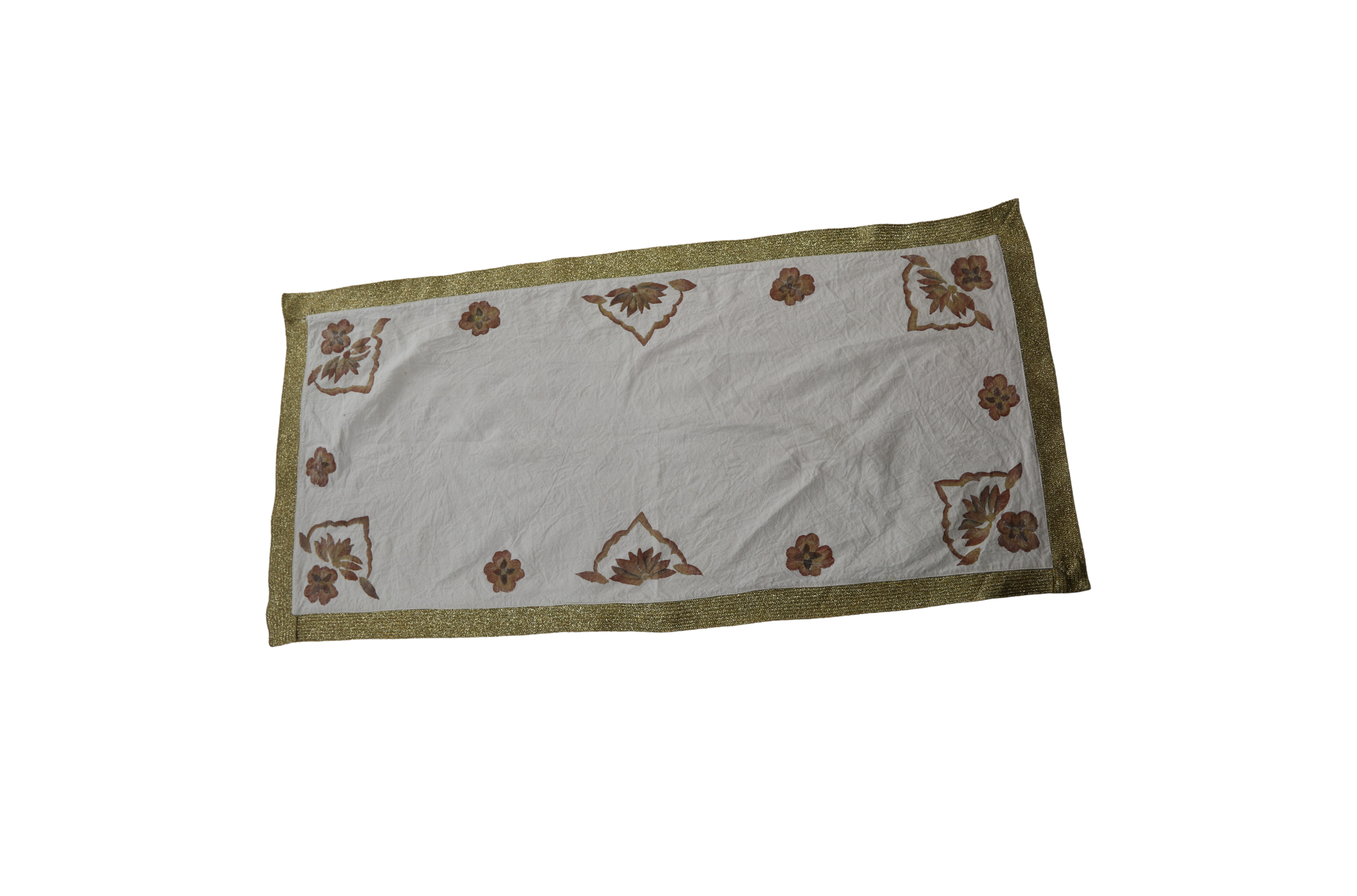 Chemin de table brodé