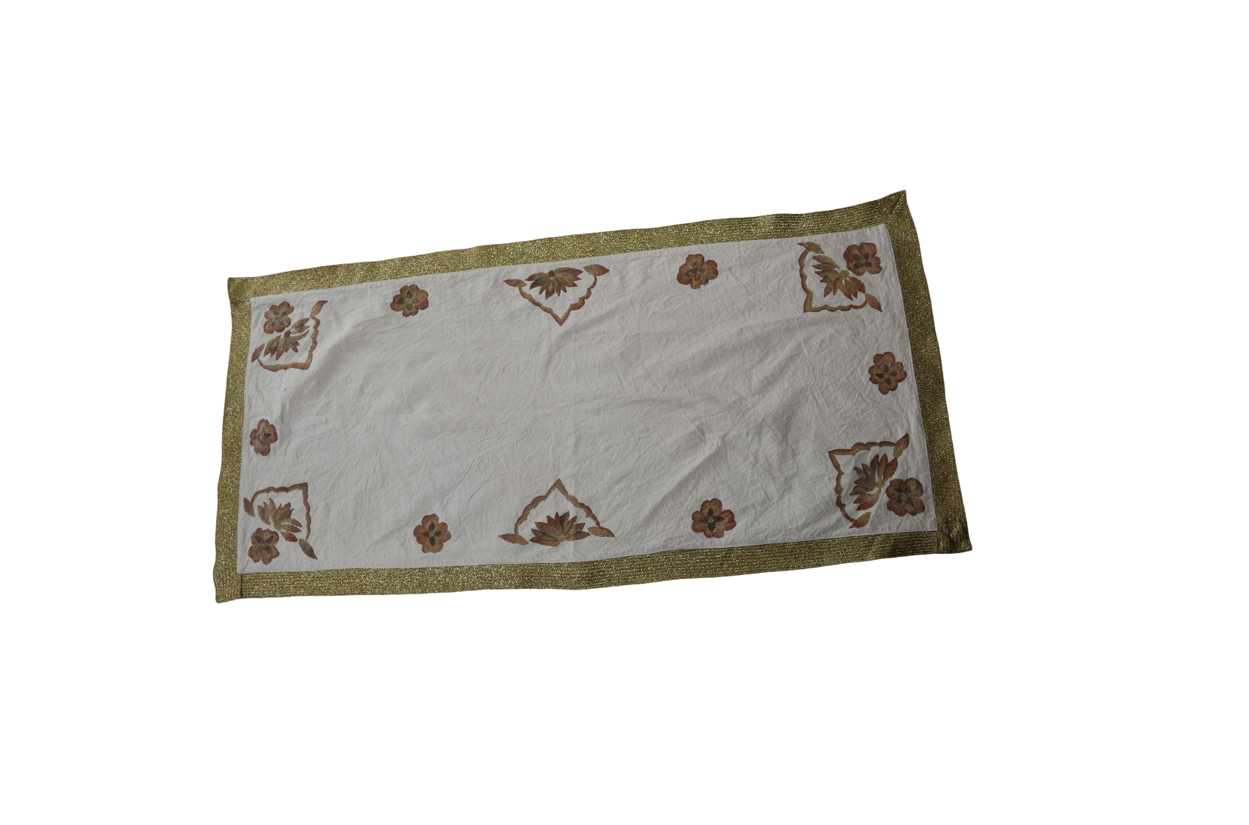 Chemin de table brodé