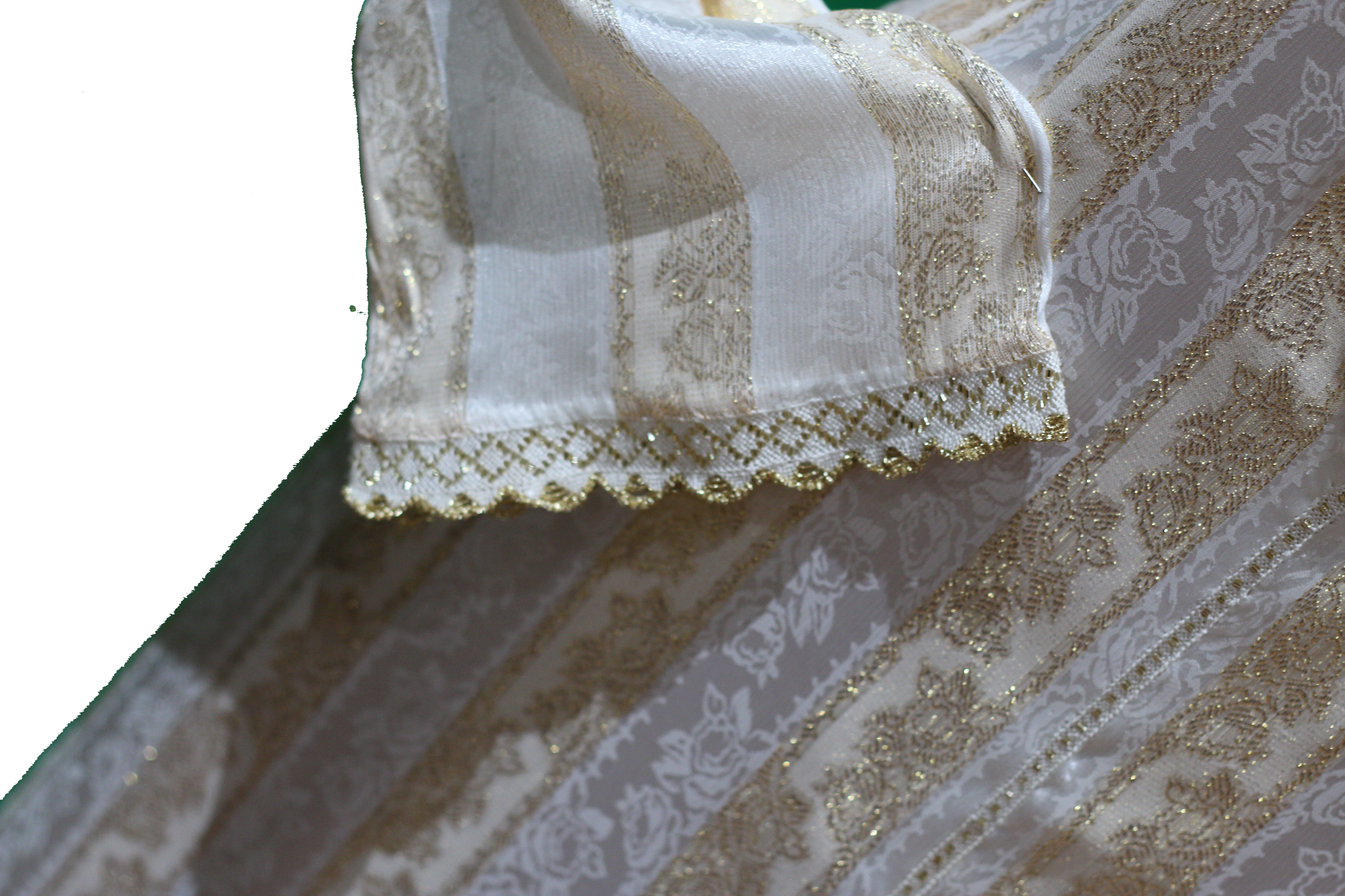 Djellaba rayée blanc cassé et doré