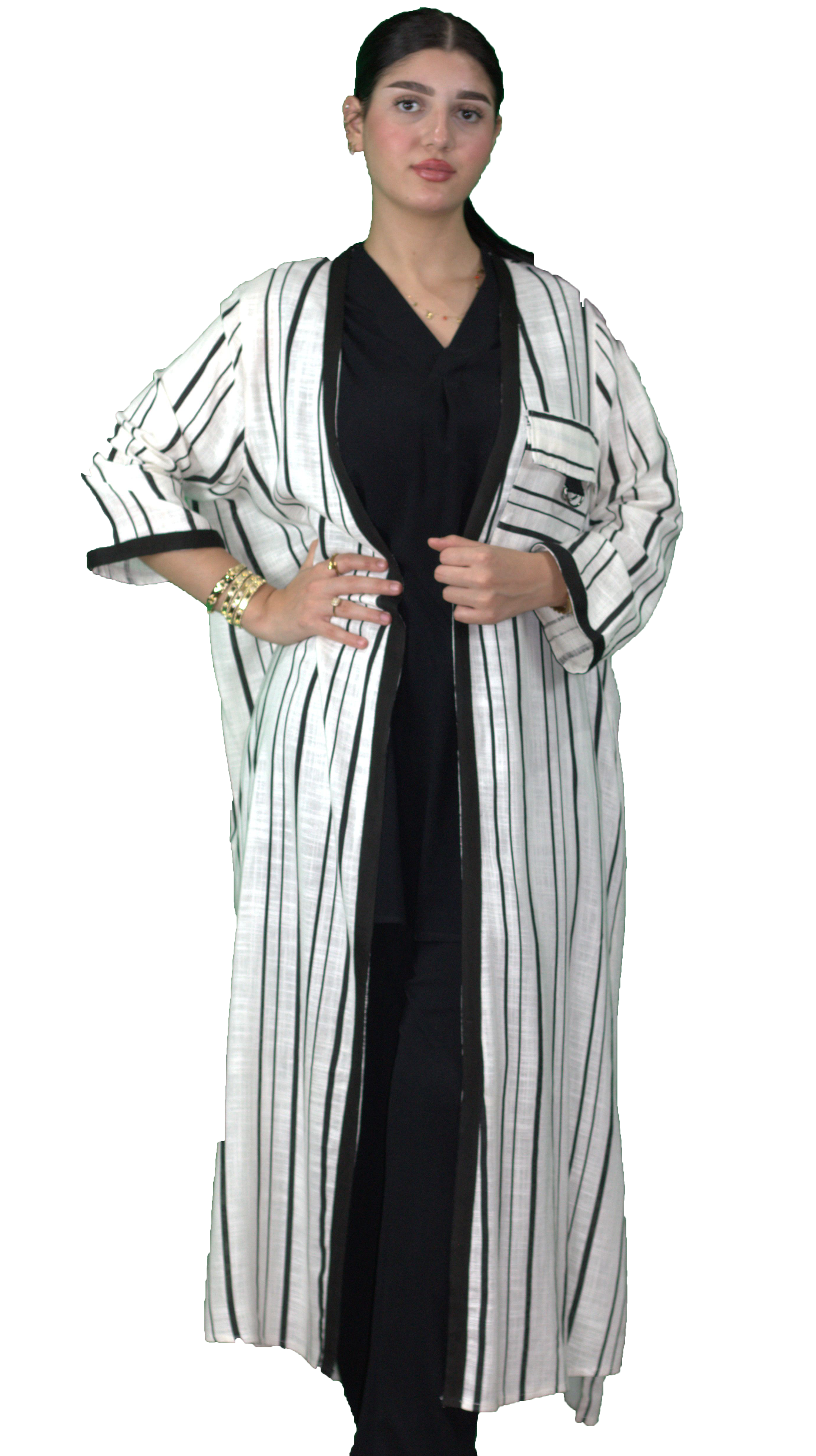 Kimono rayé noir et blanc – Style moderne et audacieux
