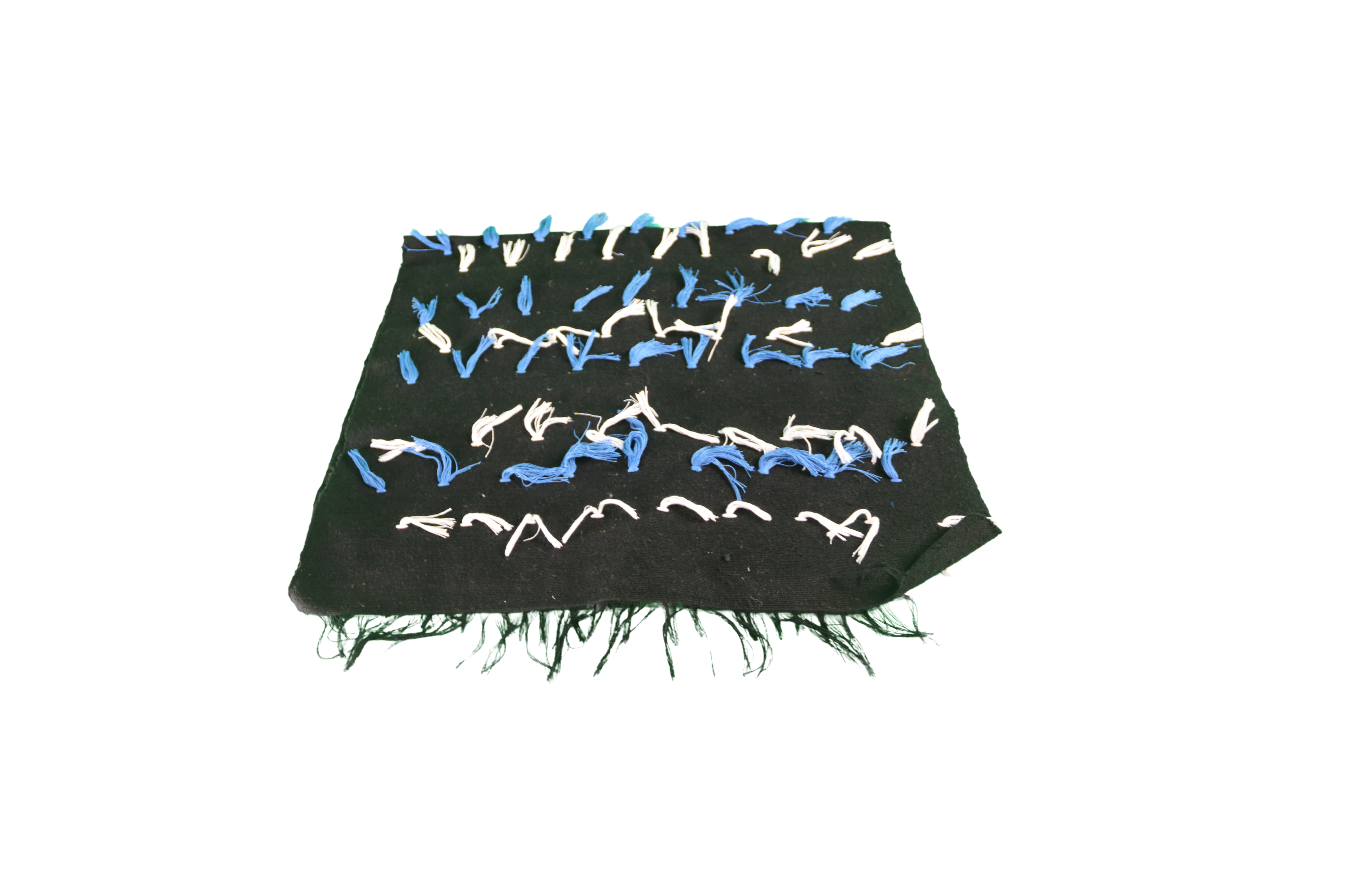 Foulard noir à motifs noués – Touche contemporaine